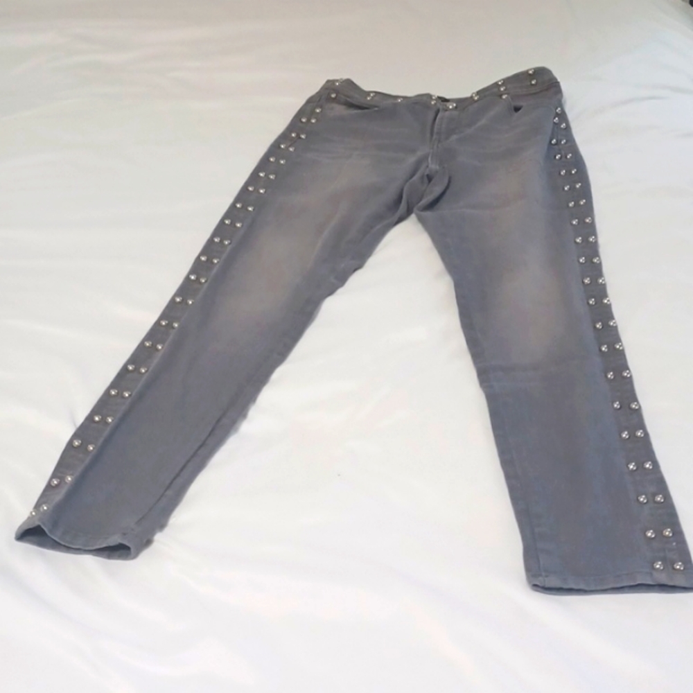 Venus high rise grey jeans with silver accent details on the sides
